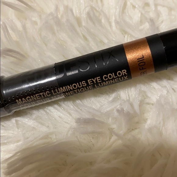 Eye color pencil - Picture 1 of 2